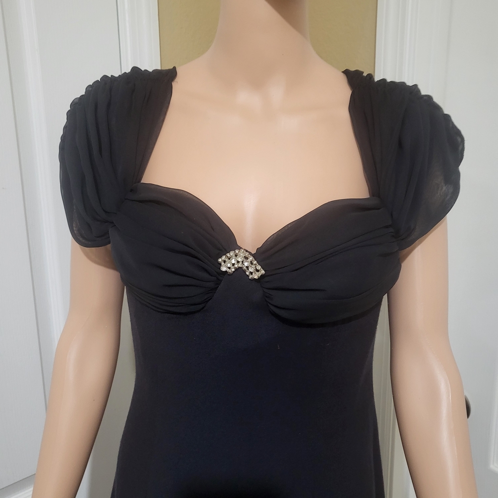 Angelique‎ Elegant Black Evening Gown - Picture 3 of 5